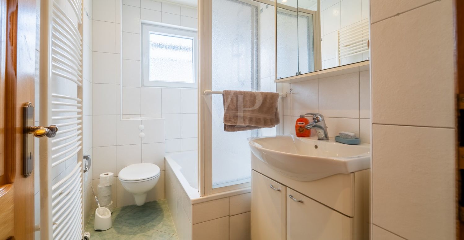 Badezimmer im OG