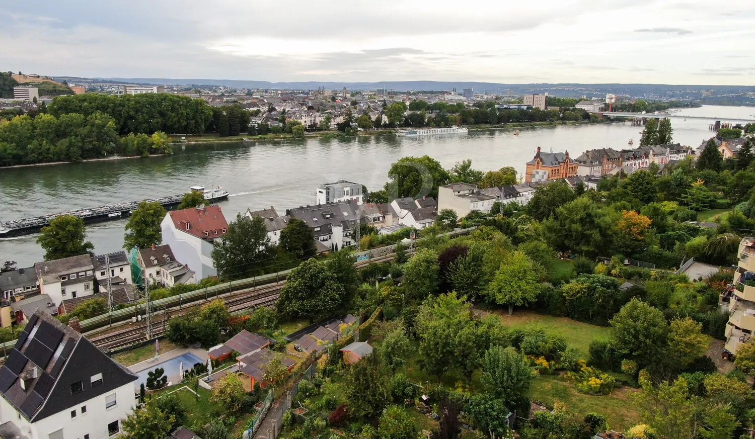 Rheinblick Luftaufnahme