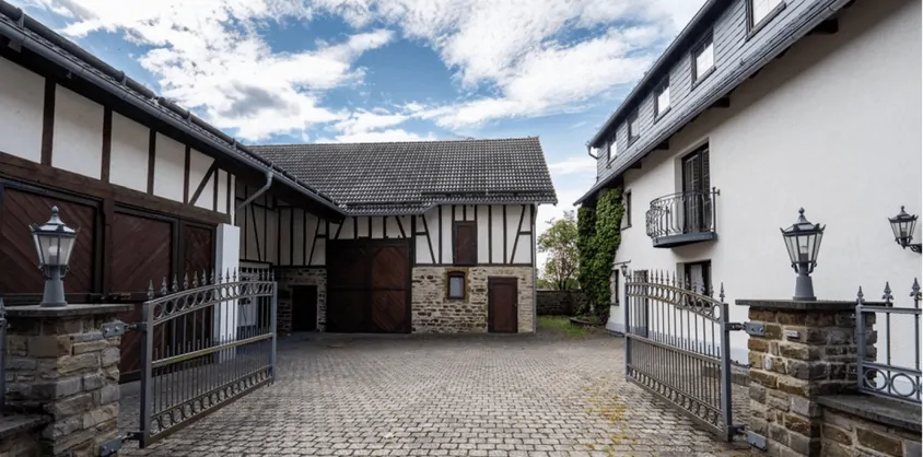 von Poll Immobilien GmbH