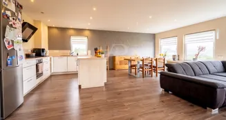 von_poll_real_estate_property_25014090_image_2