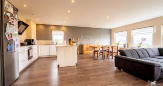 von_poll_real_estate_property_25014090_image_2