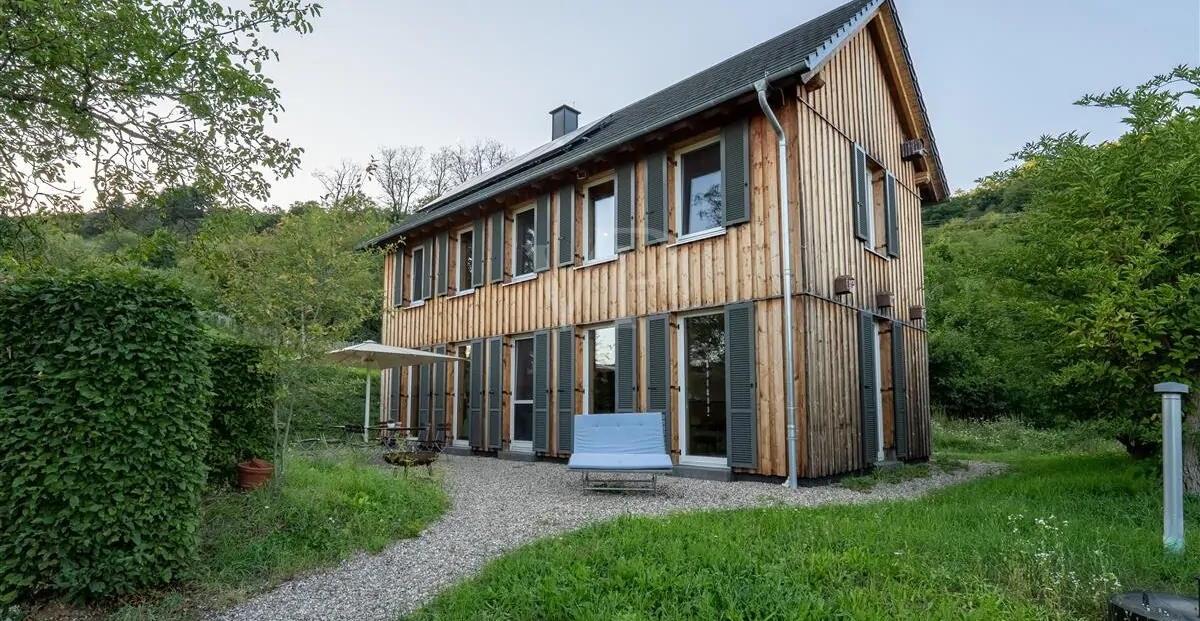 Wohnhaus-Blick von Südosten