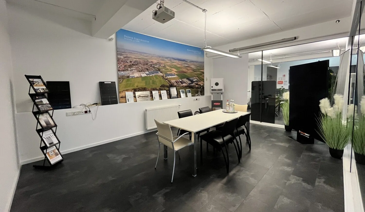 Gemeinsamer Besprechungsraum