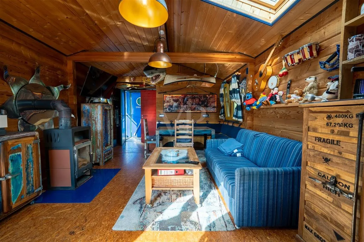 Hausboot von innen