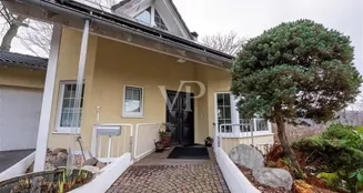 von_poll_real_estate_property_25014135_image_1