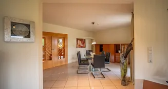 von_poll_real_estate_property_25211036W_image_2