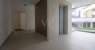 von_poll_real_estate_property_26211002_image_6