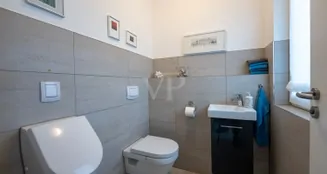 von_poll_real_estate_property_26211003_image_4