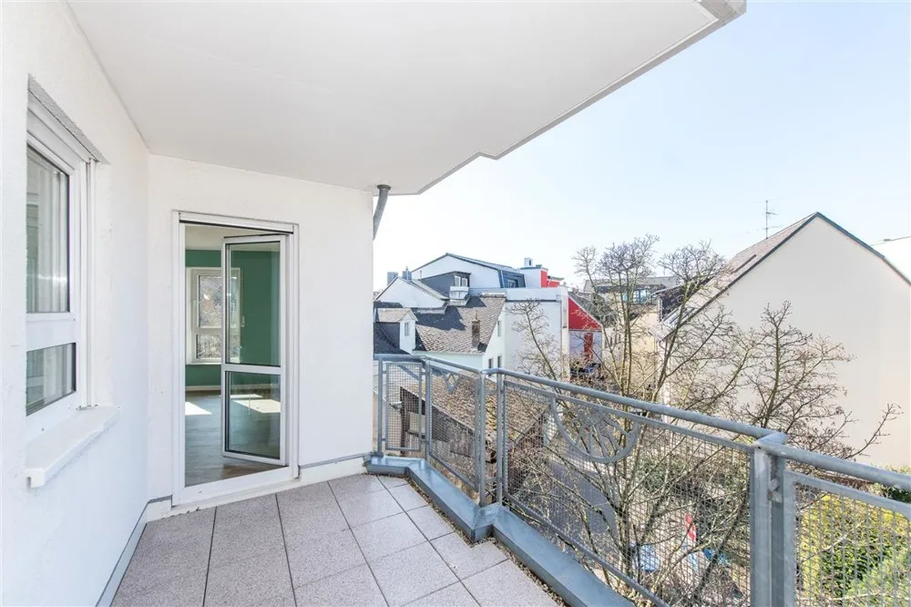 Gepflegte Wohnung mit Balkon und neuwertiger Einbauküche in WHU- Nähe - Photo 4