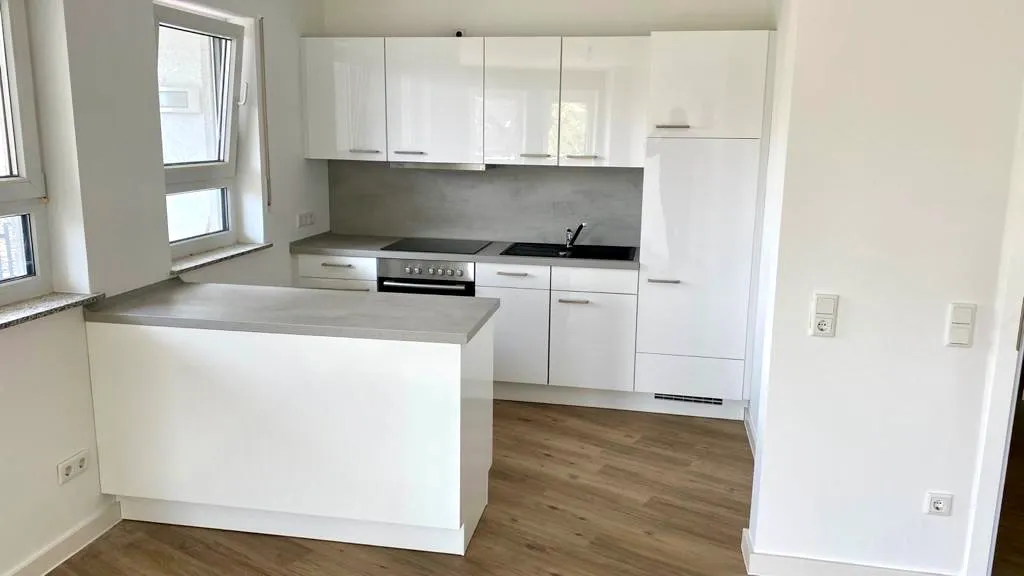Gepflegte Wohnung mit Balkon und neuwertiger Einbauküche in WHU- Nähe - Photo 3