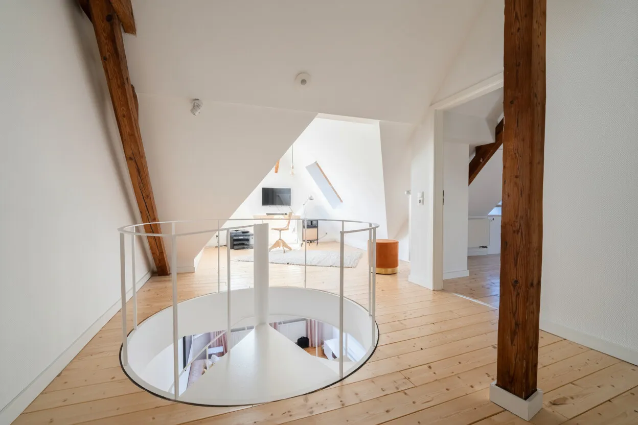 Empore/Atelier