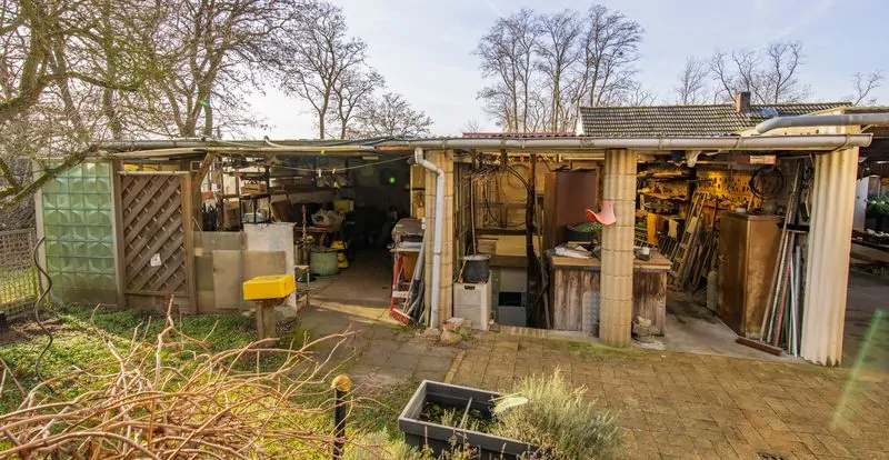 Nebengelaß mit viel Platz