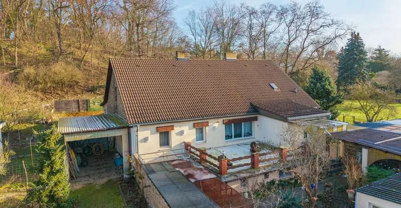 Hauseingangsseite aus der Luft