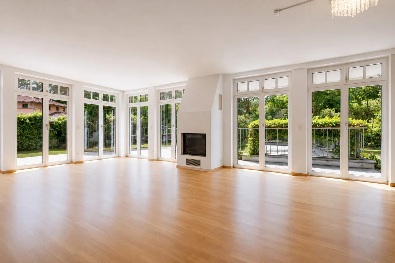 Ihr zu Hause im Grünen: stilvolle Gartenwohnung mit Kamin und Wassernähe