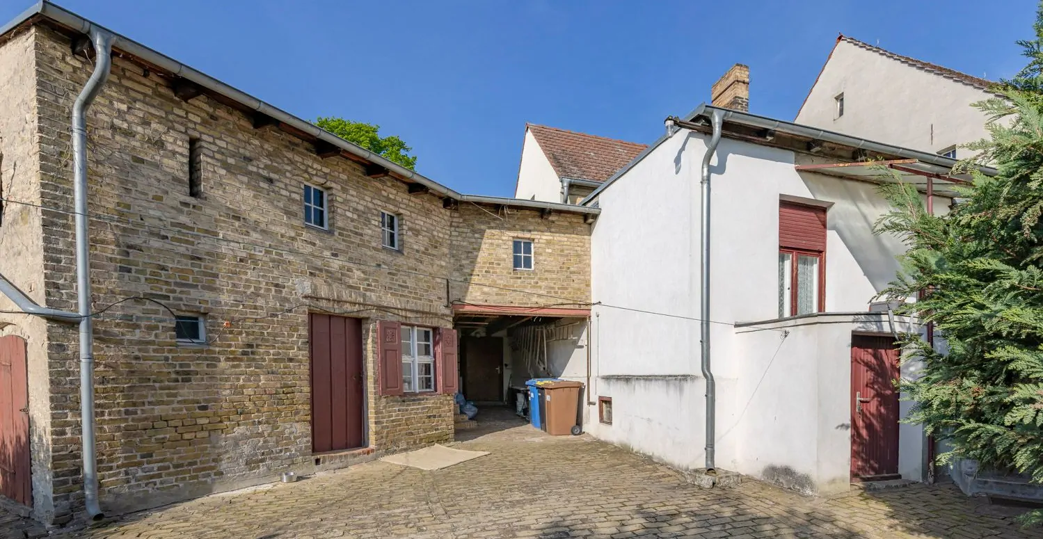 Remise mit zwei Etagen