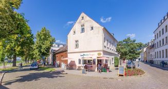 von_poll_real_estate_property_24310013_image_0