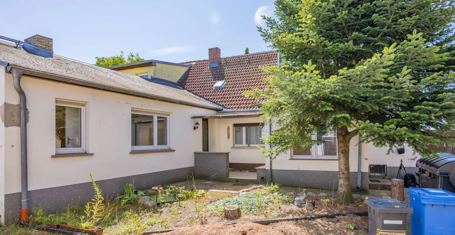 3.Wohngebäude und Seitenflügel