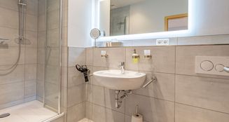 von_poll_real_estate_property_24109042A_image_9