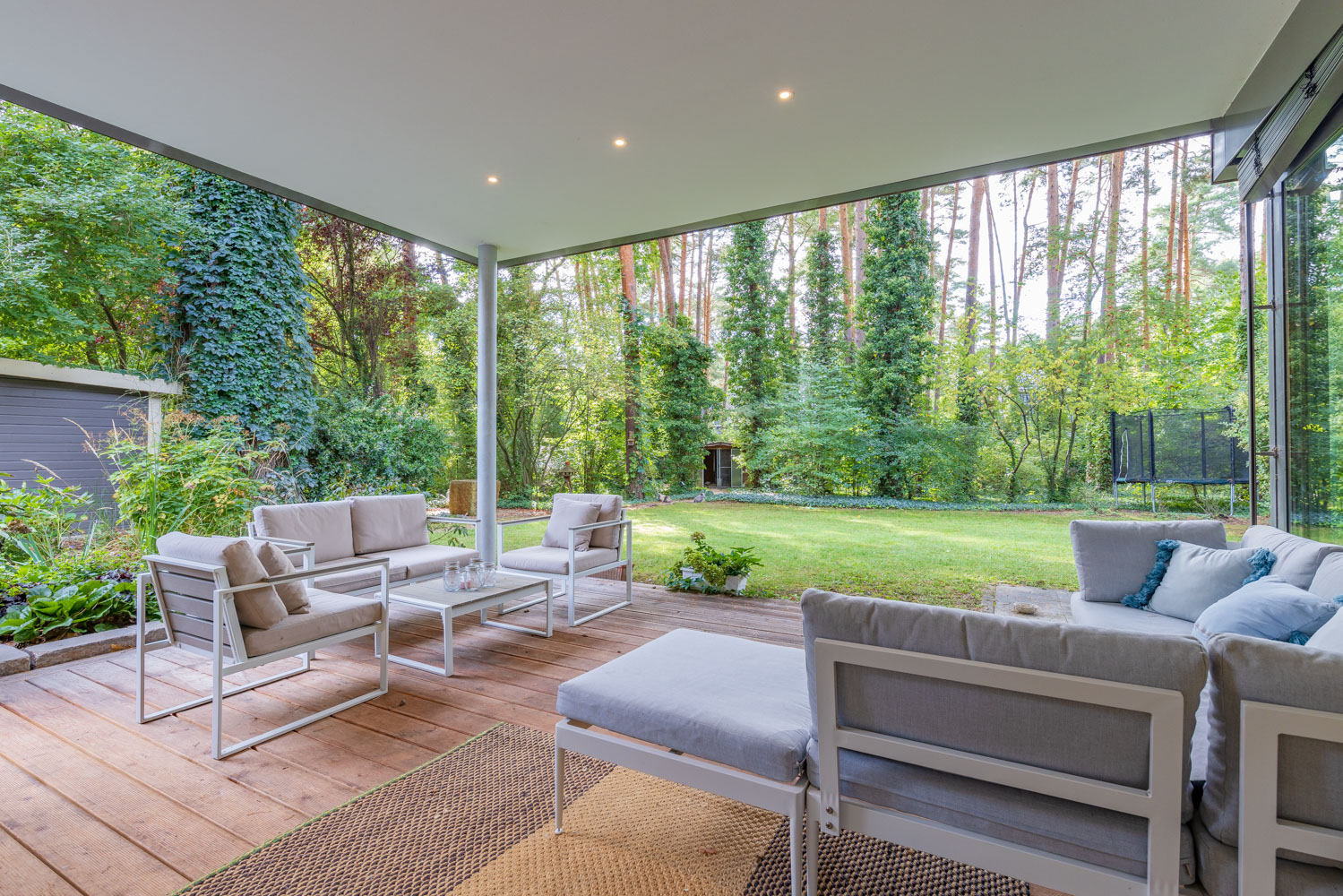 überdachte Terrasse