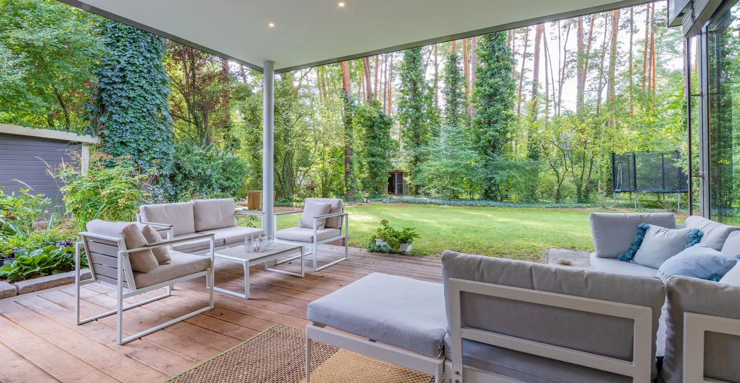 überdachte Terrasse