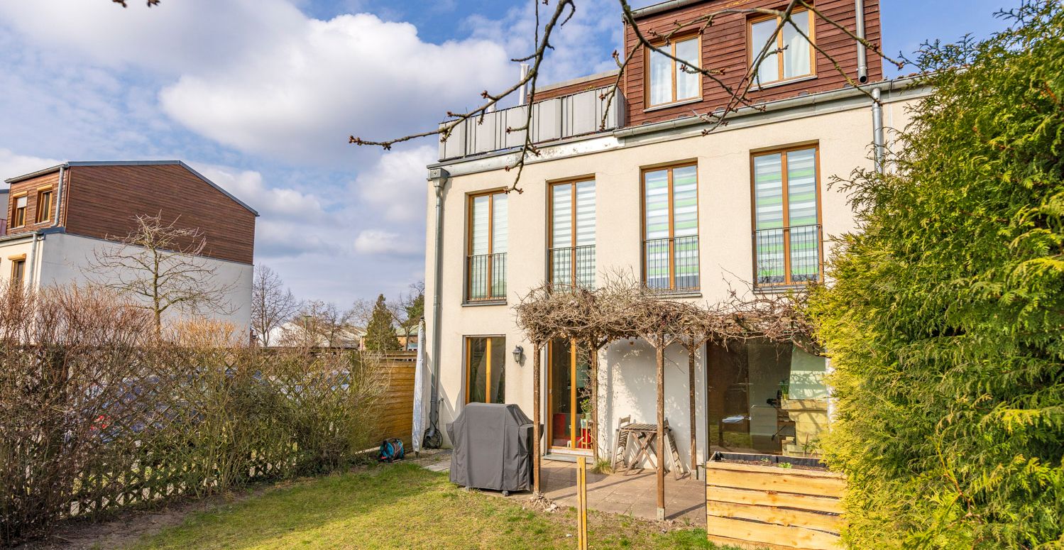 Haus Gartenansicht