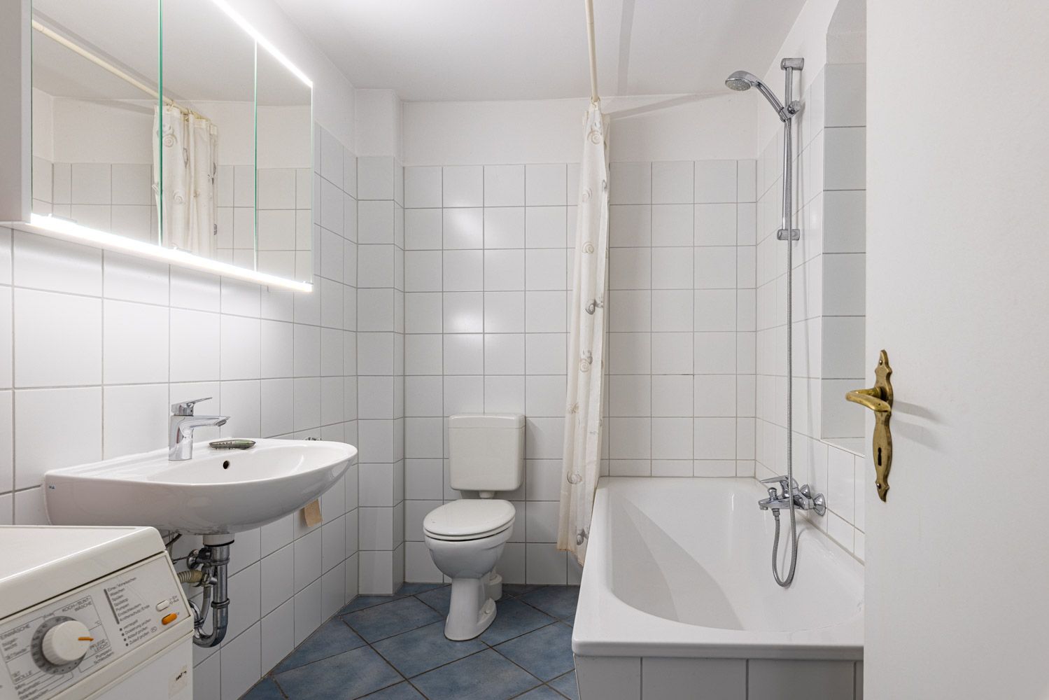 Wannenbad im Erdgeschoß