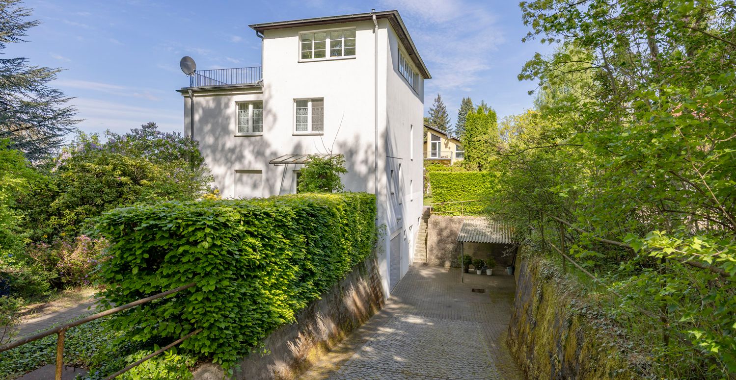 seitliche Straßenansicht