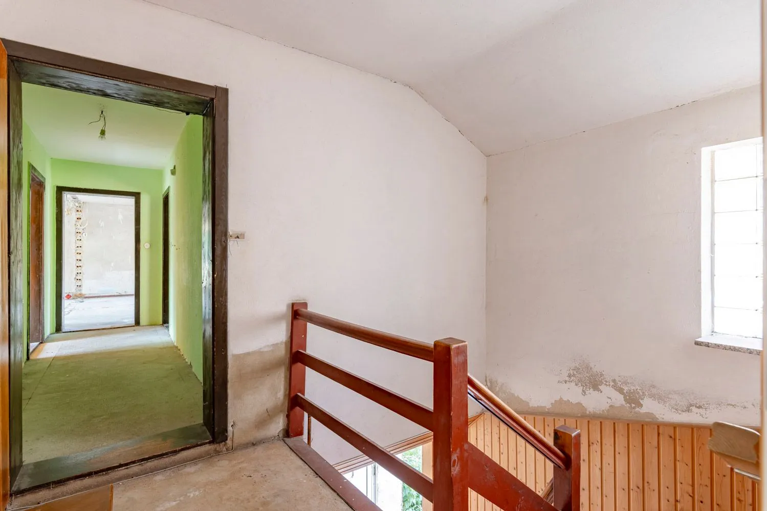 Treppenhaus zum ersten OG