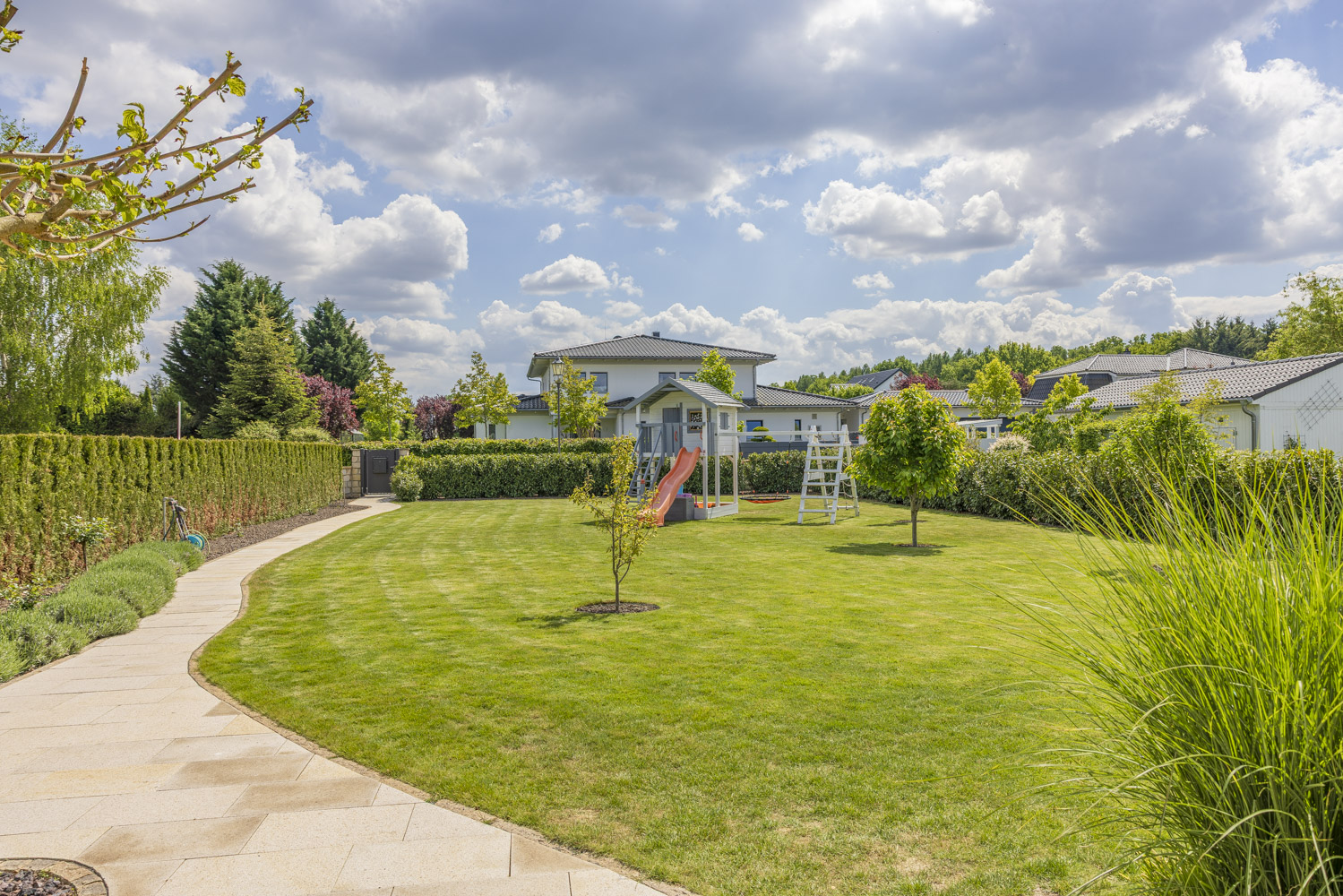 liebevoll angelegter Garten