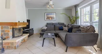 von_poll_real_estate_property_25109037_image_2