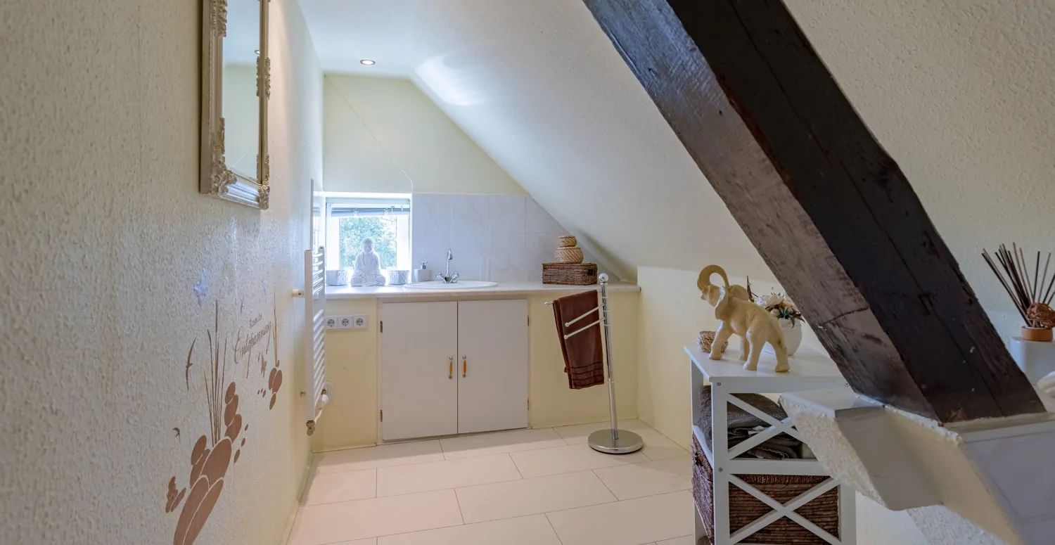 weiteres Zimmer Spitzboden