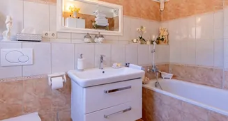 von_poll_real_estate_property_24310013a_image_7