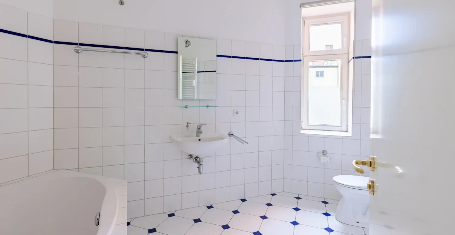 Schöne 2-Zimmer-Wohnung im historischen Mehrfamilienhaus