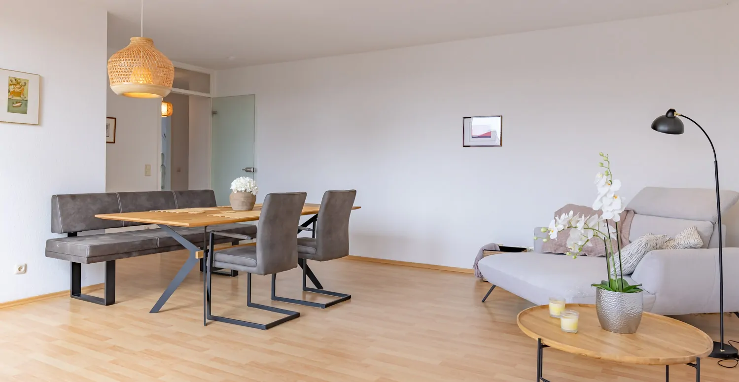 Helligkeit und Großzügigkeit vereint