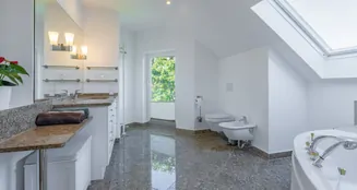 von_poll_real_estate_property_25109039_image_8