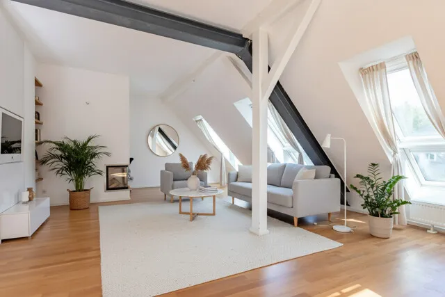 Virtuelles Homestaging Wohnzimmer DG