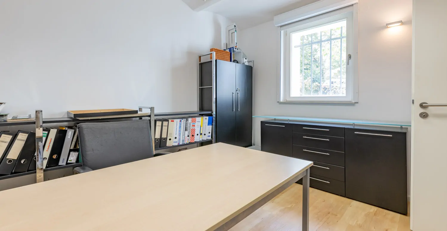 Bürozimmer Souterrain
