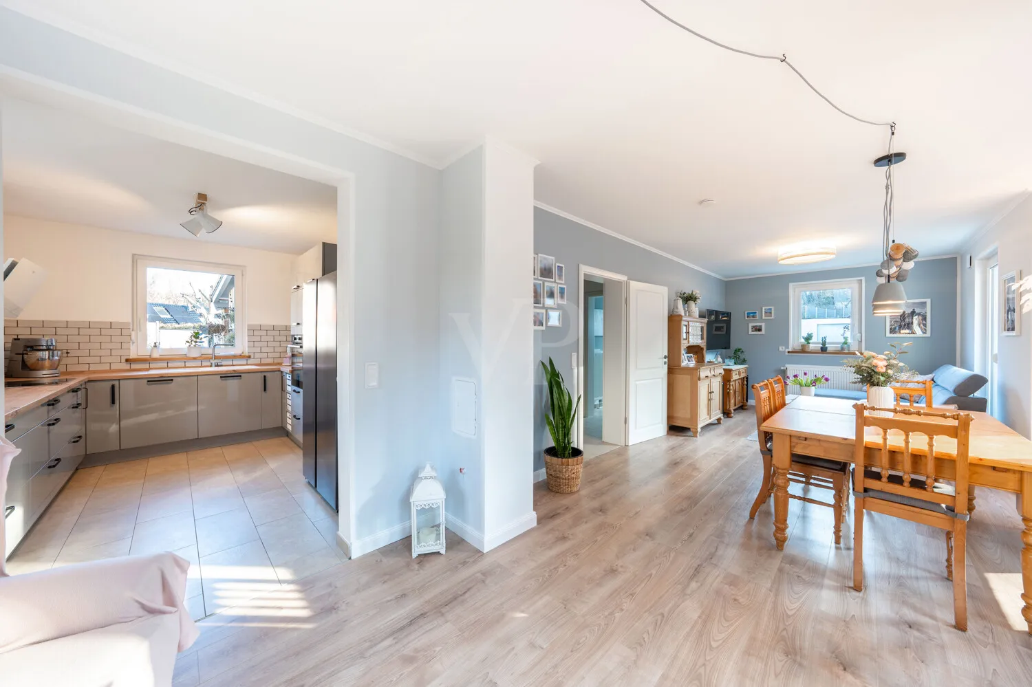 Küche & Wohnbereich