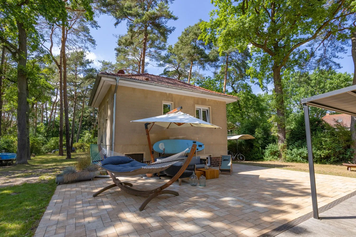 Terrasse mit Haus