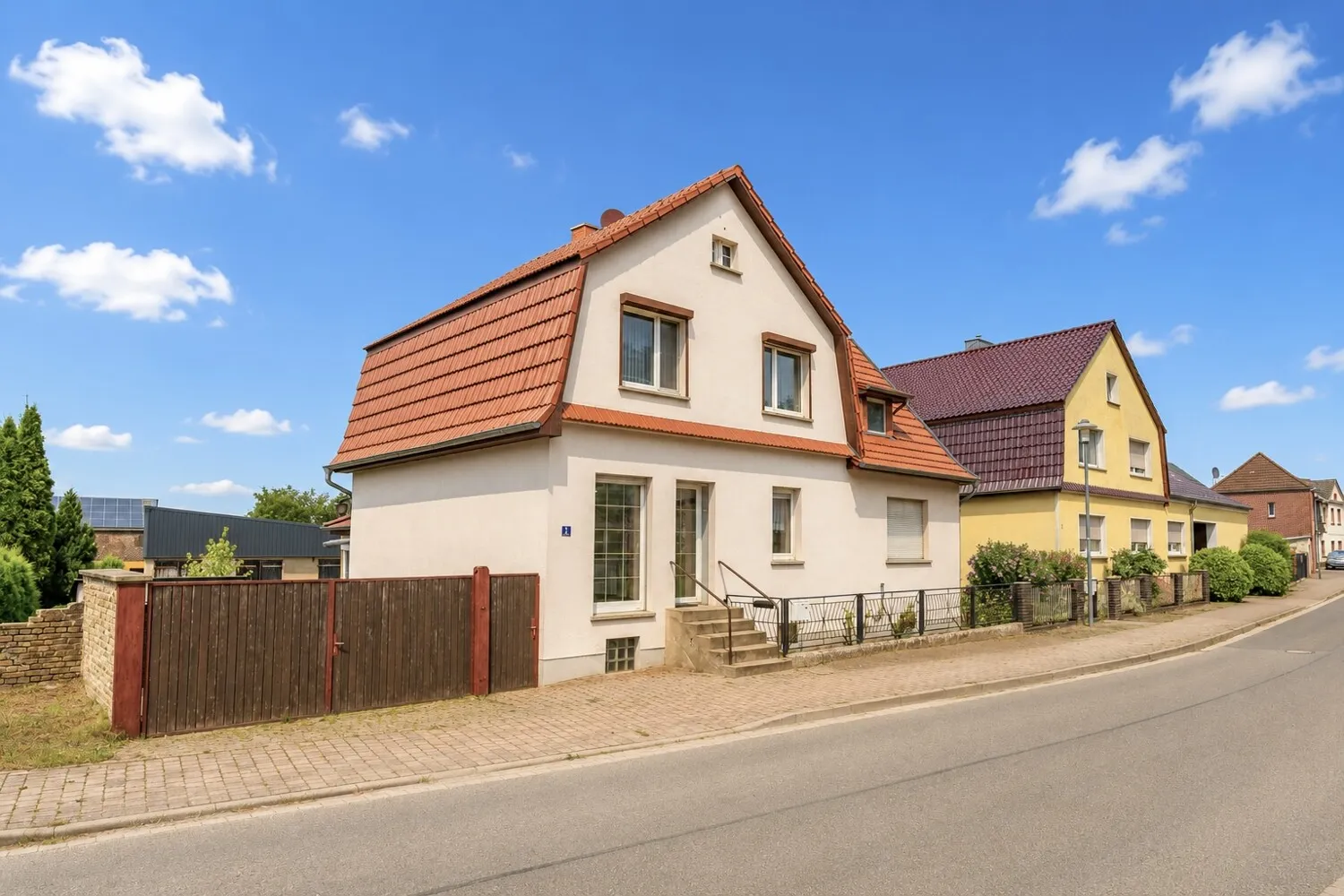 Großer Garten und viel Raum für Ihre Wohnideen