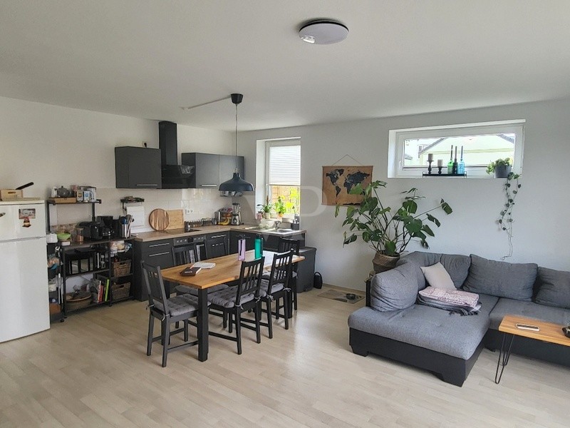 Wohnzimmer - offene Küche