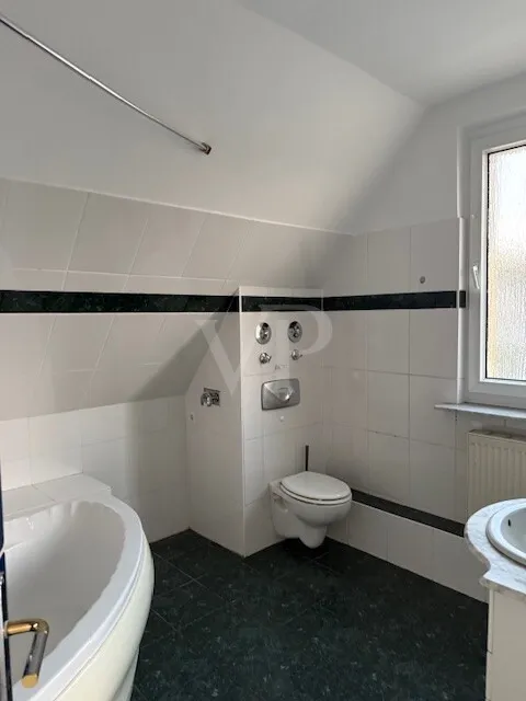 Dachgeschoss Bad