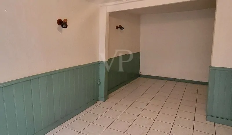 Erdgeschoss - ehemalige Gastronomie