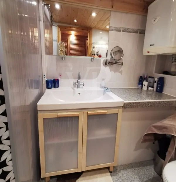 Reihenbootshaus, gepflegt, ausgebaut