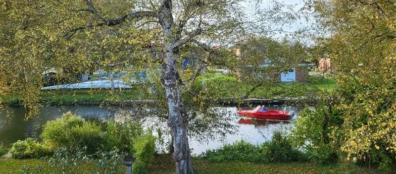 Reihenbootshaus, gepflegt, ausgebaut