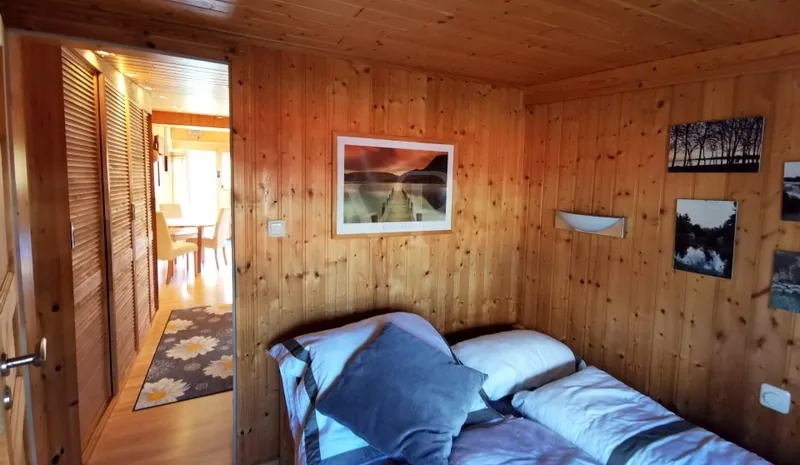 Reihenbootshaus, gepflegt, ausgebaut