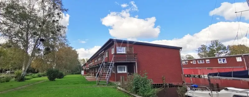 Reihenbootshaus, gepflegt, ausgebaut
