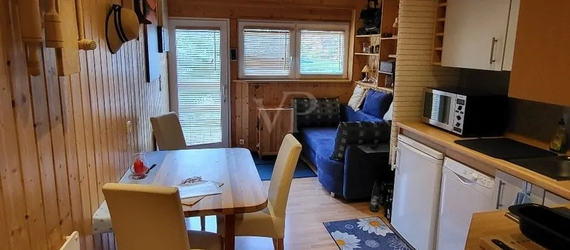 Reihenbootshaus, gepflegt, ausgebaut