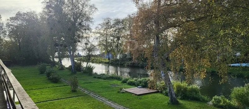 Reihenbootshaus, gepflegt, ausgebaut