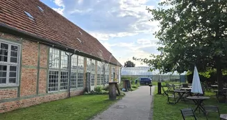 von_poll_real_estate_property_25086013_image_2